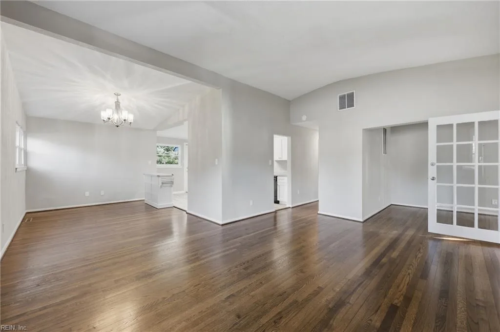 5501 Pebble LN, NORFOLK VA 23502 thumb 11