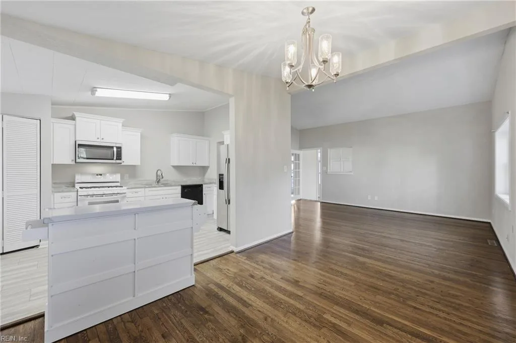 5501 Pebble LN, NORFOLK VA 23502 thumb 12