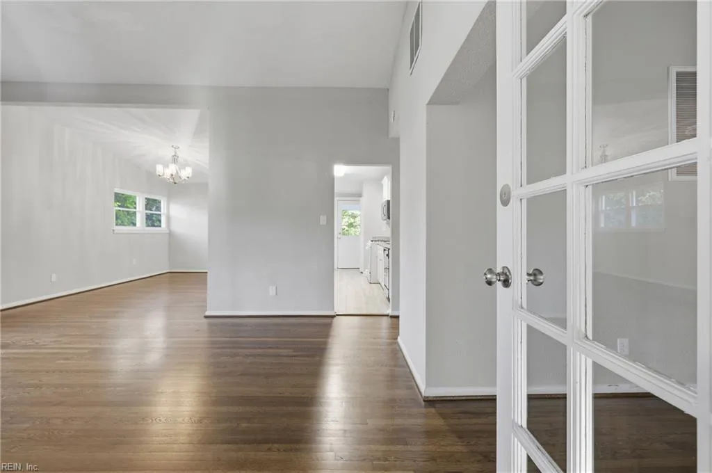 5501 Pebble LN, NORFOLK VA 23502 thumb 8