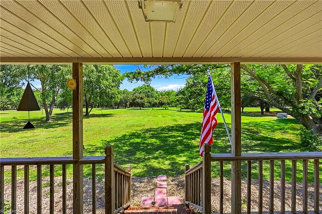 25092 Tyler DR, WINDSOR VA 23487 - Photo 4