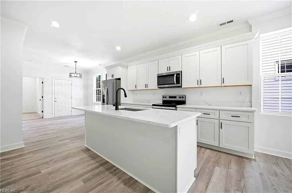 713 Thayor ST, NORFOLK VA 23504 thumb 8