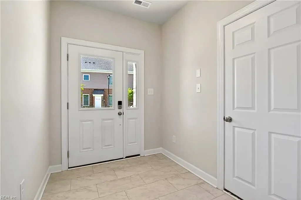 611 Commonwealth DR, YORKTOWN VA 23693 thumb 6