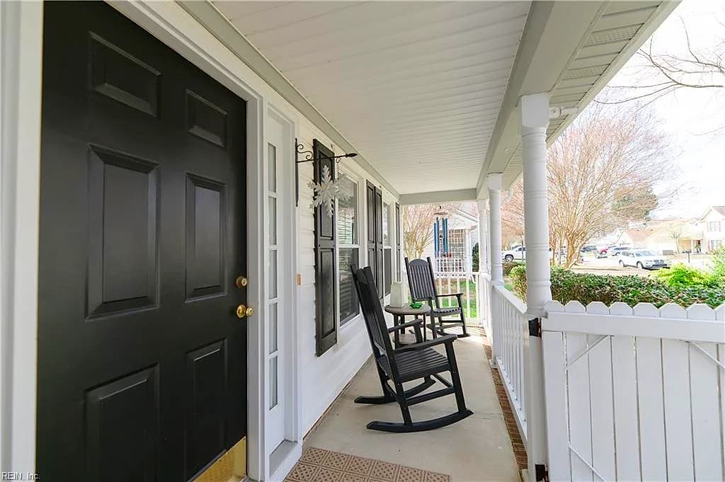 1 Paquette CT, HAMPTON VA 23666 - Photo 3