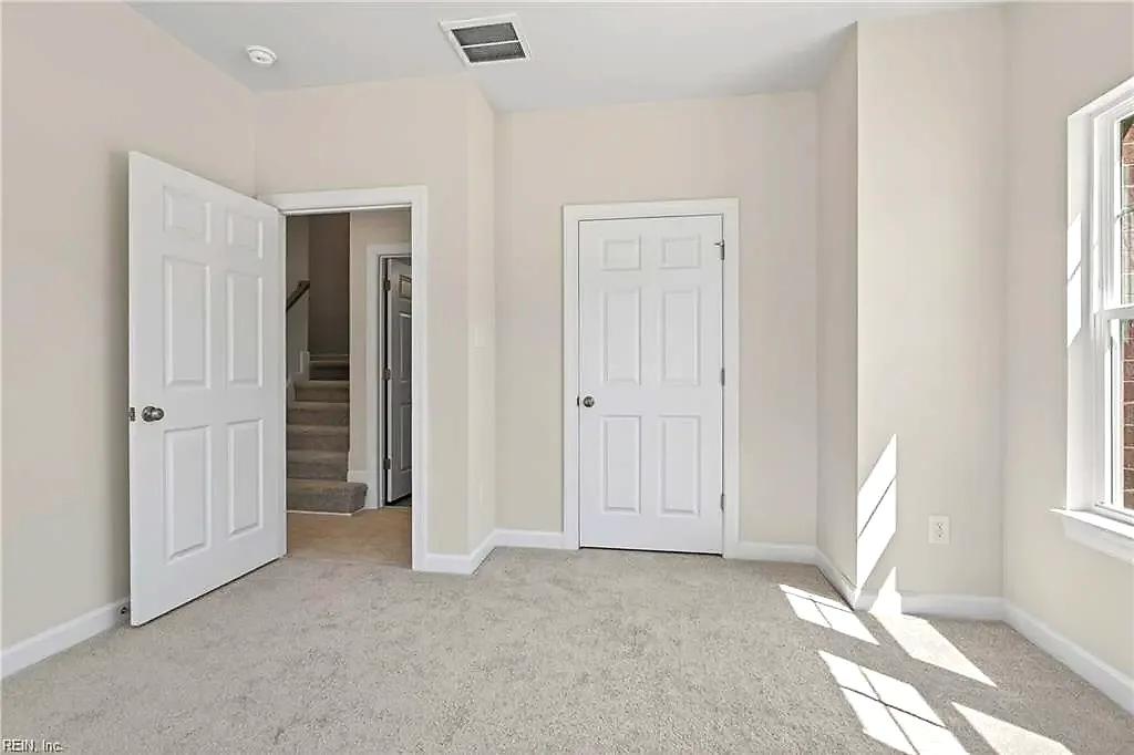 615 Commonwealth DR, YORKTOWN VA 23693 thumb 9
