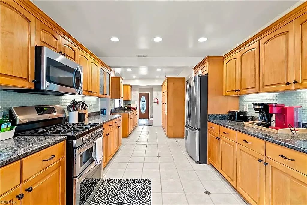 1805 E Bayview BLVD, NORFOLK VA 23503 thumb 11
