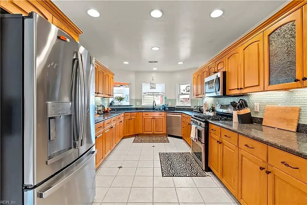 1805 E Bayview BLVD, NORFOLK VA 23503 thumb 10