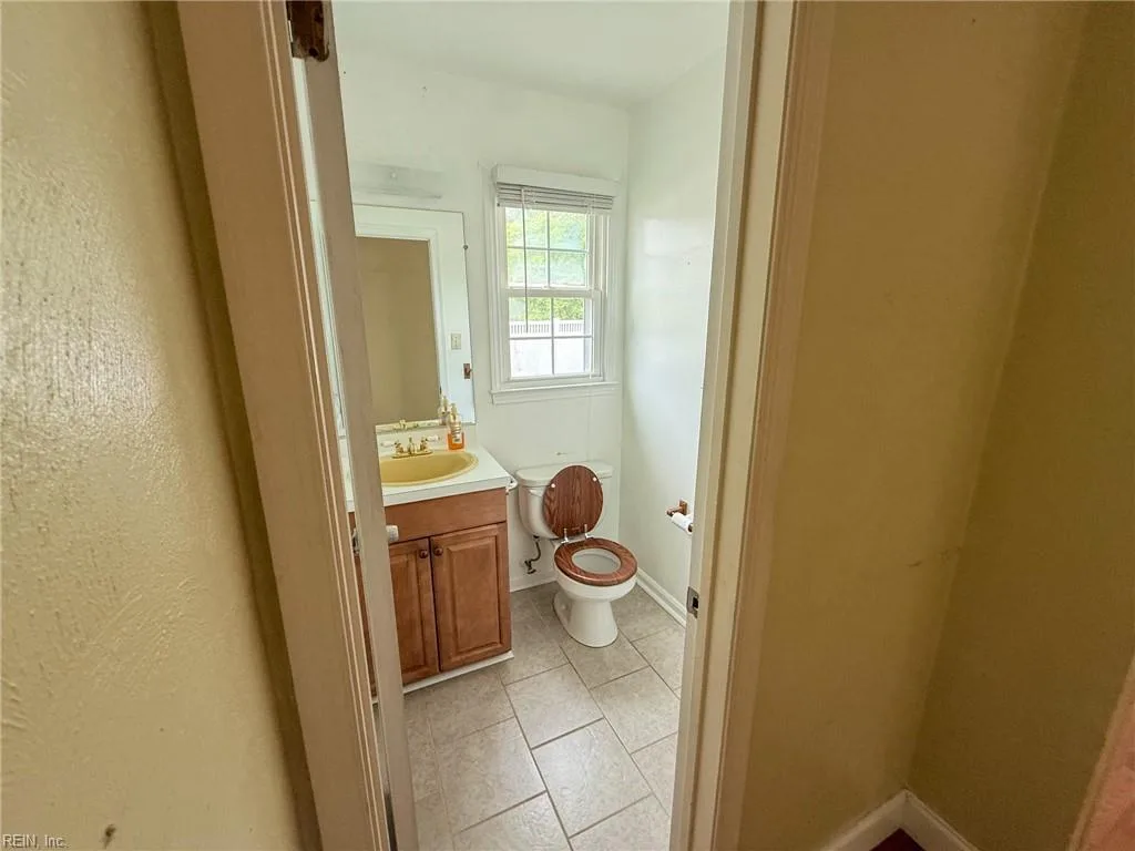 912 Marshall CIR, VIRGINIABEACH VA 23454 thumb 12