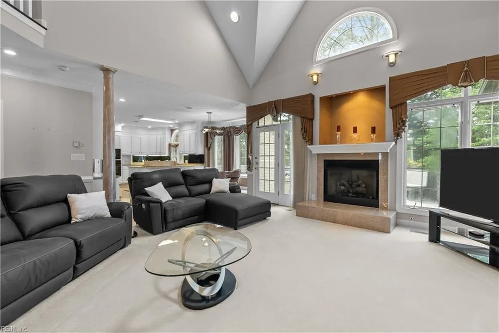101 Barrington LN, YORKTOWN VA 23693 thumb 9