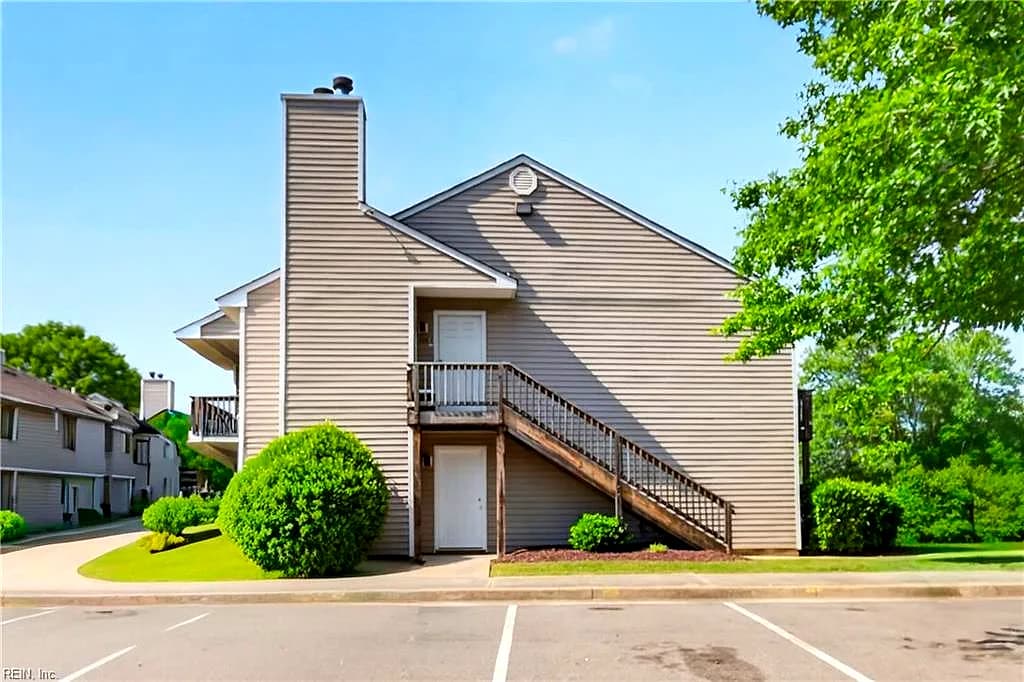 220 Lantana LN #A, HAMPTON VA 23669 - Main photo