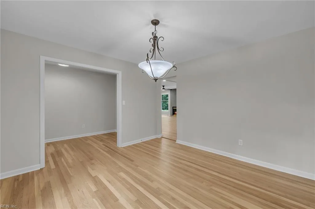 401 Piney Point RD, YORKTOWN VA 23692 thumb 6