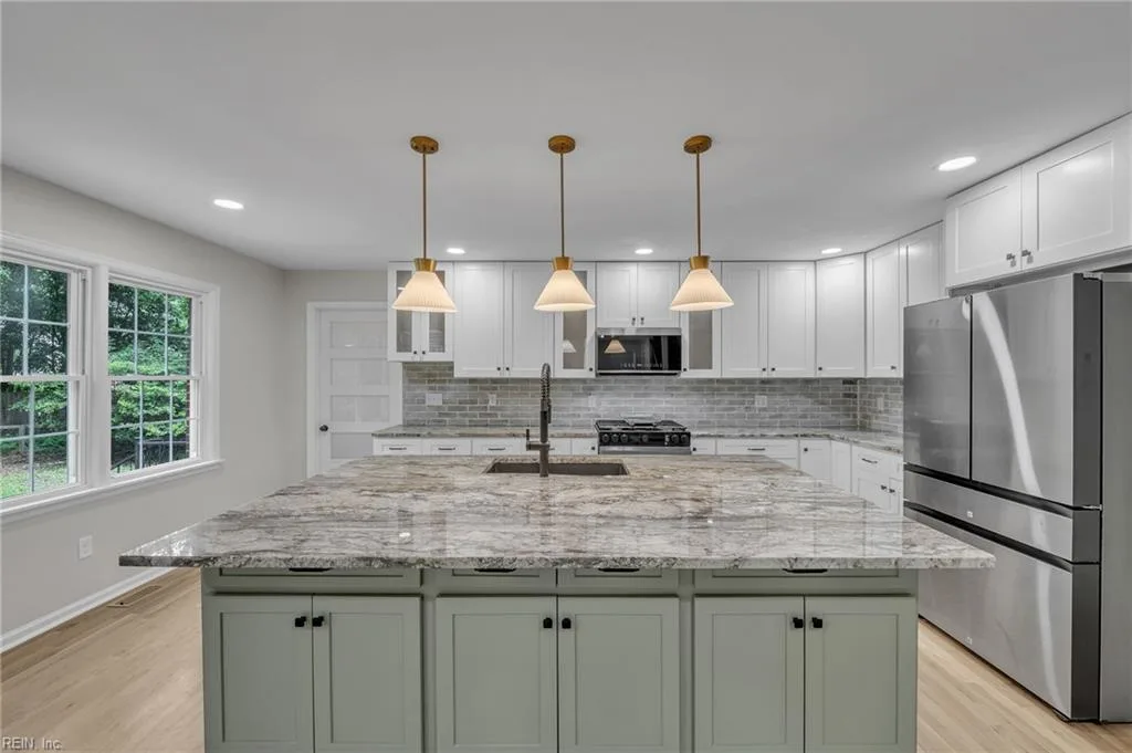 401 Piney Point RD, YORKTOWN VA 23692 thumb 8