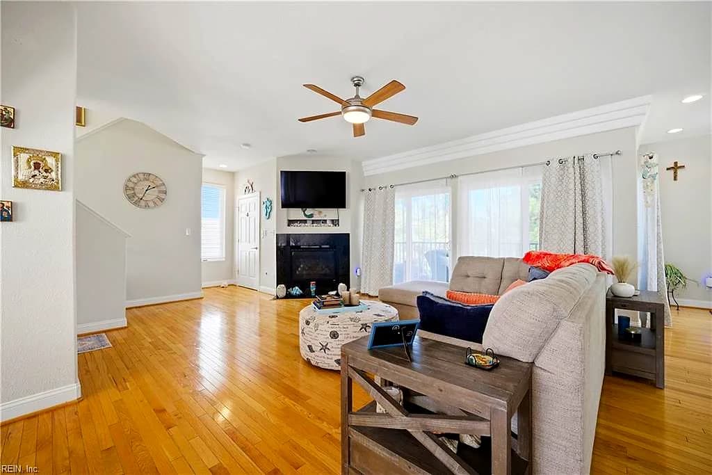 9512 7th Bay ST, NORFOLK VA 23518 thumb 9