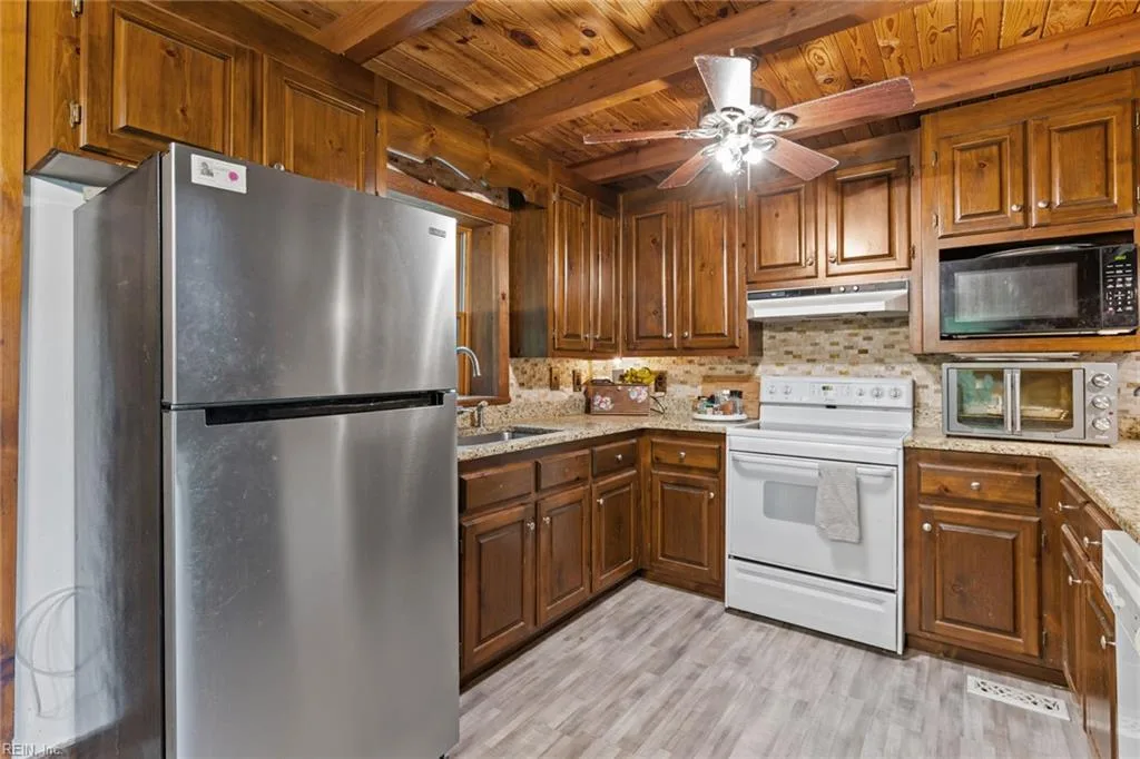 11202 Cabins End LN, GLOUCESTER VA 23061 thumb 10