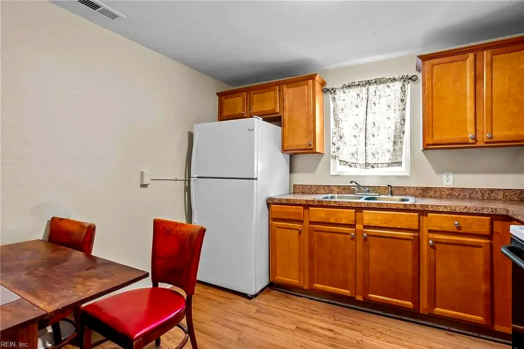 716 31st ST, NEWPORTNEWS VA 23607 - Photo 3