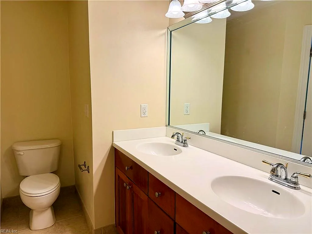 3709 Avilla CT, VIRGINIA BEACH VA 23455 - Main photo