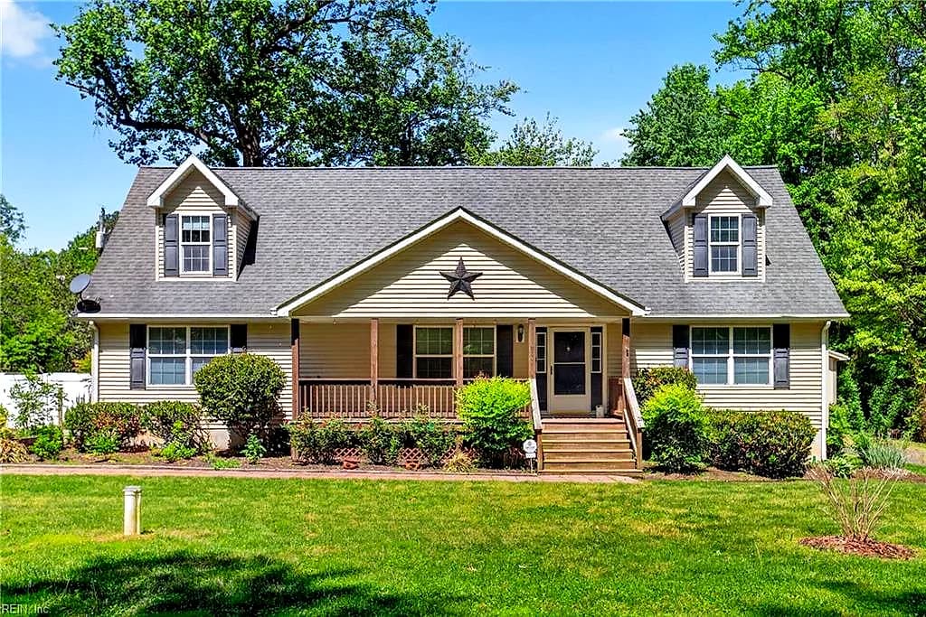 811 Long Point RD, HAGUE VA 22469 - Main photo