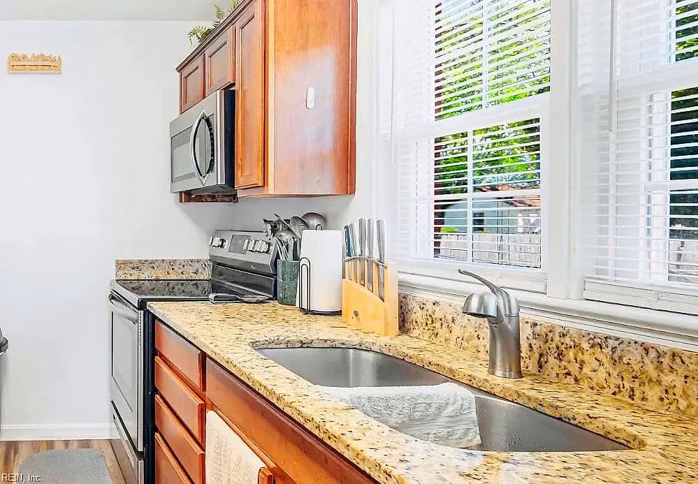 24 Saint Albans DR, HAMPTON VA 23669 thumb 7