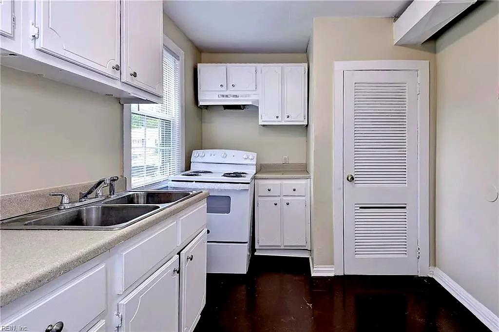1028 37th ST, NEWPORTNEWS VA 23607 thumb 12