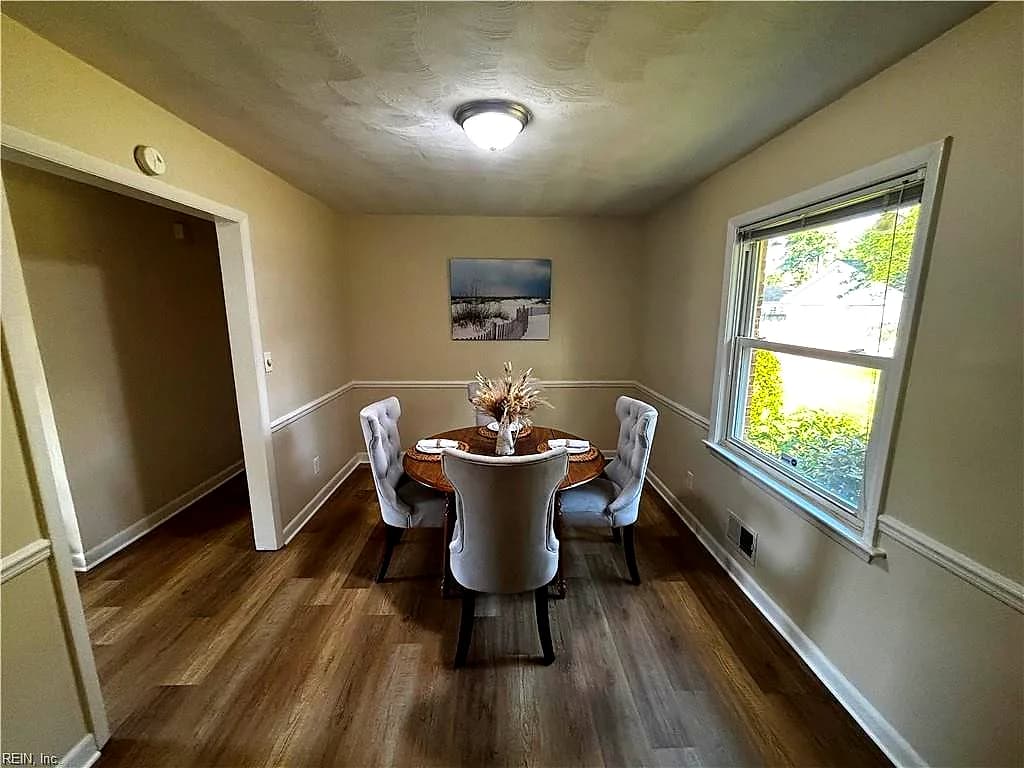 5425 W Norfolk RD, PORTSMOUTH VA 23703 - Photo 5