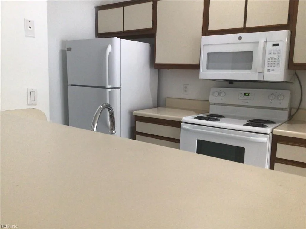 76 Emeraude Plage PL #B, HAMPTON VA 23666 thumb 6
