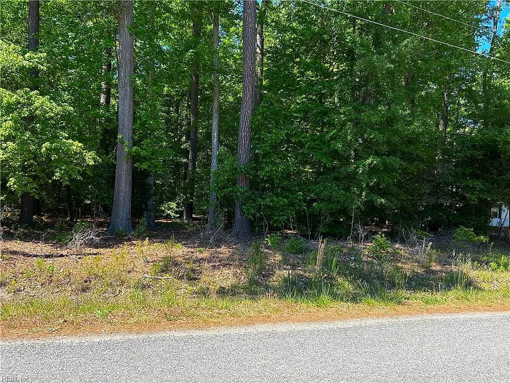 5718 Hillside DR, GLOUCESTER VA 23061 - Main photo