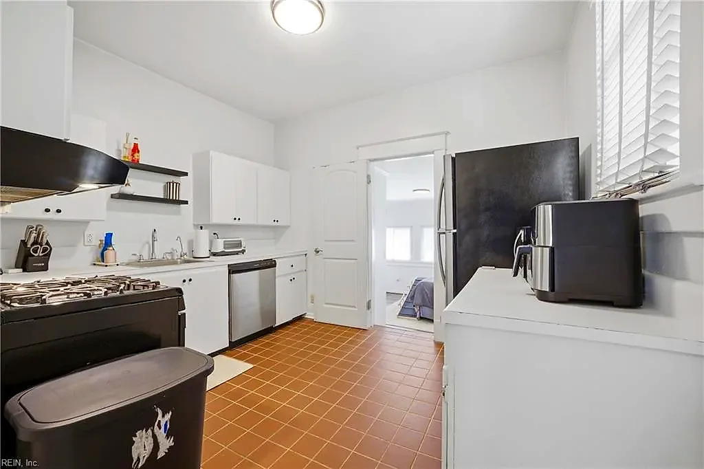 4821 Windermere AVE, NORFOLK VA 23513 thumb 12