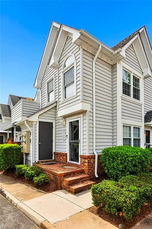 317 Wimbledon CHSE #F, CHESAPEAKE VA 23320 - Main photo