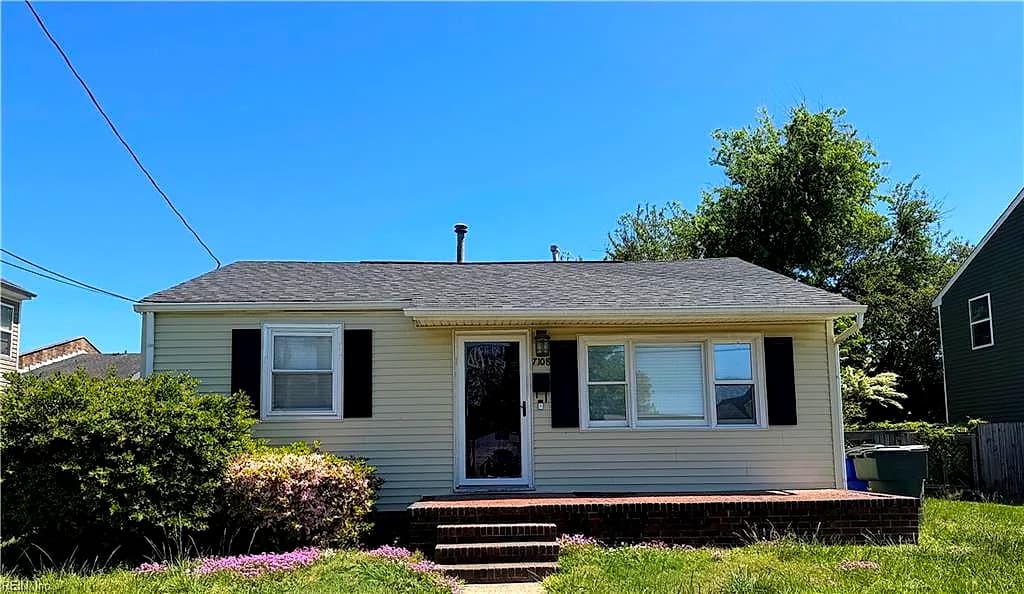 7108 Gregory DR, NORFOLK VA 23513 - Photo 2