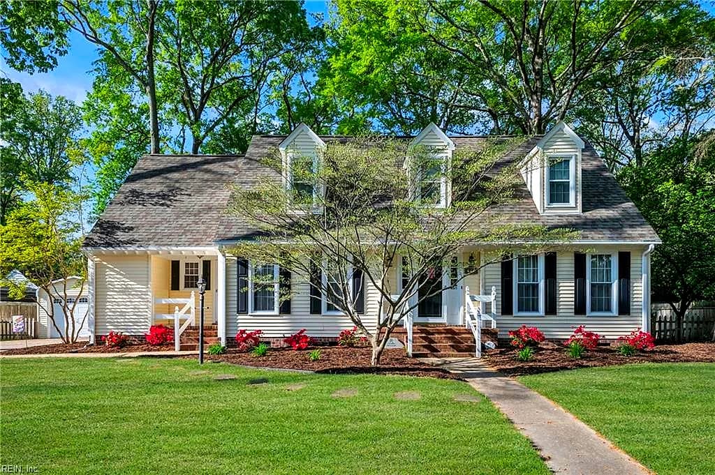 715 Wimbley LN, CHESAPEAKE VA 23322 - Main photo