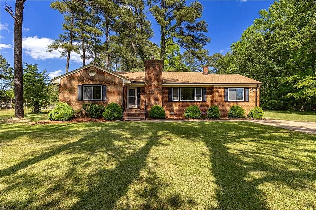 724 Bells Mill RD, CHESAPEAKE VA 23322 - Main photo