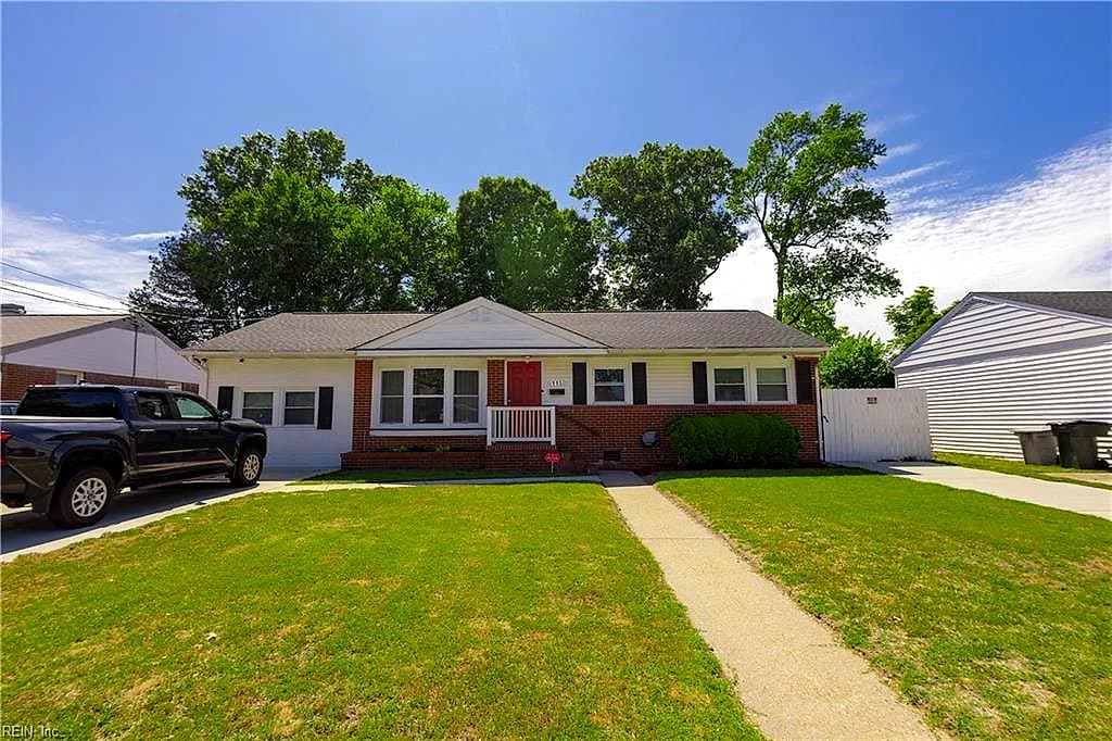 115 Lynnhaven DR, HAMPTON VA 23666 - Main photo