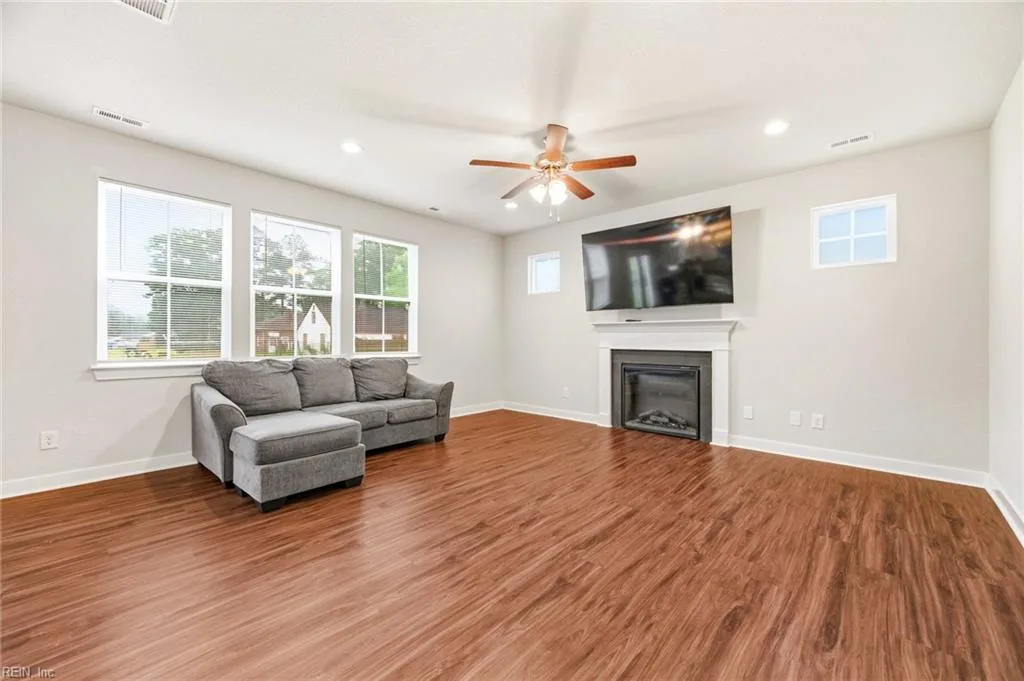 213 Hurdle DR, CHESAPEAKE VA 23322 thumb 7