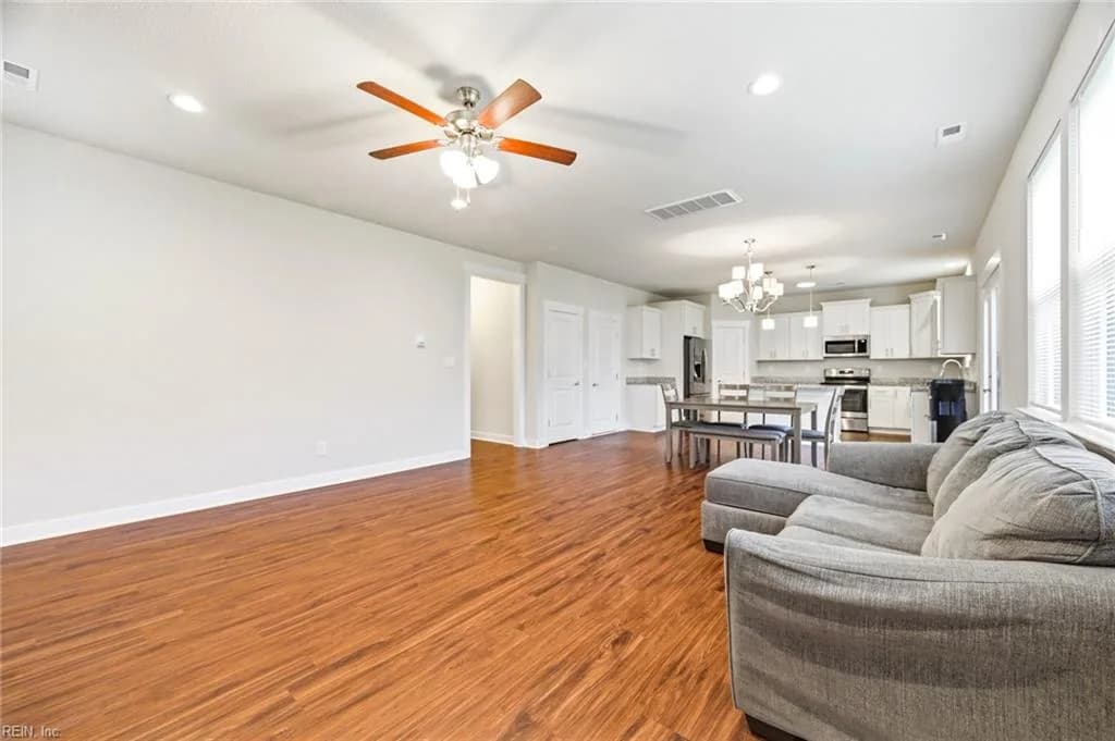 213 Hurdle DR, CHESAPEAKE VA 23322 thumb 10