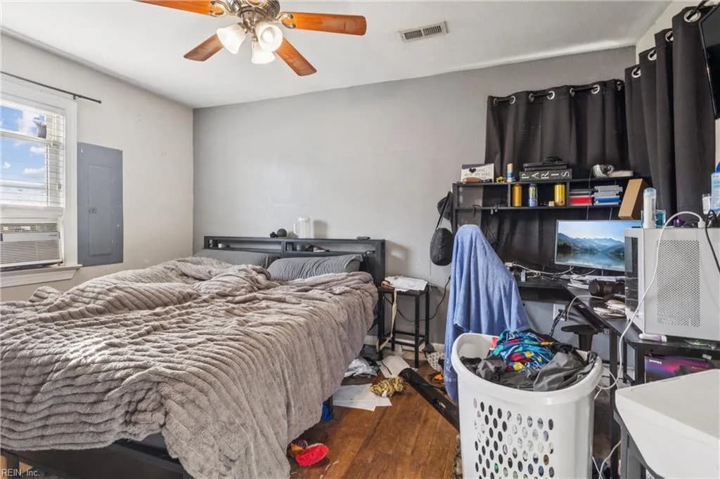 527 Ashlawn DR, NORFOLK VA 23505 thumb 6