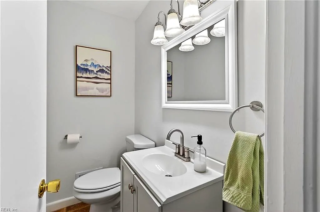 1106 Jamestown CRES, NORFOLK VA 23508 thumb 11