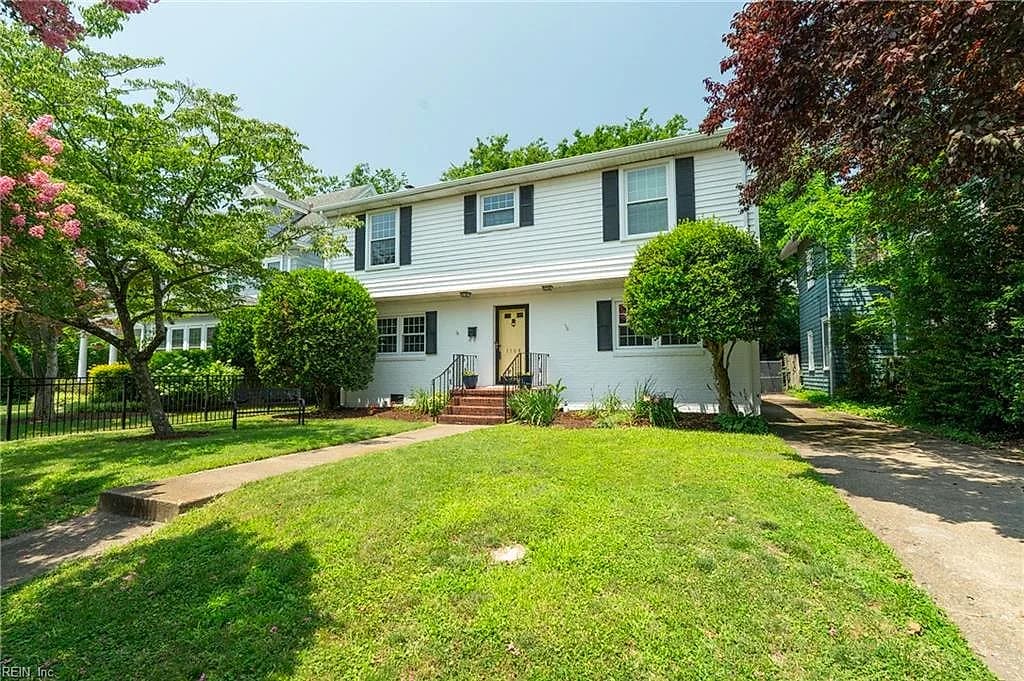1106 Jamestown CRES, NORFOLK VA 23508 - Photo 3