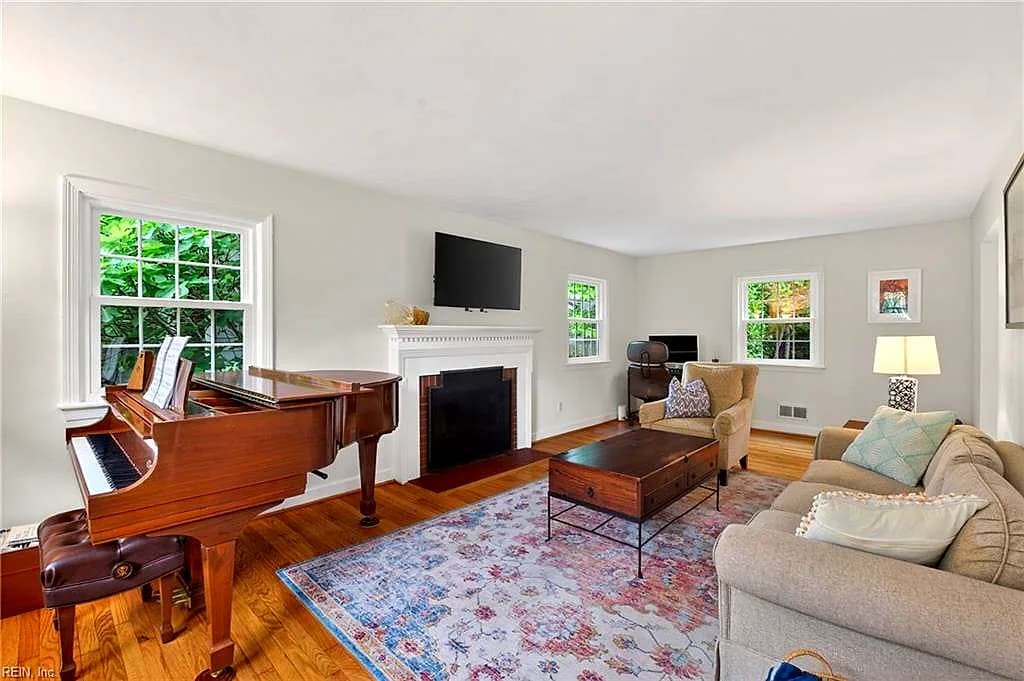 1106 Jamestown CRES, NORFOLK VA 23508 thumb 7