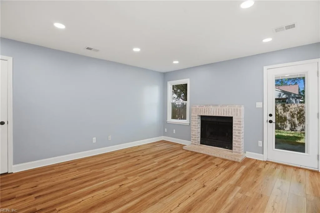 2516 Dellwood DR, VIRGINIABEACH VA 23454 thumb 7