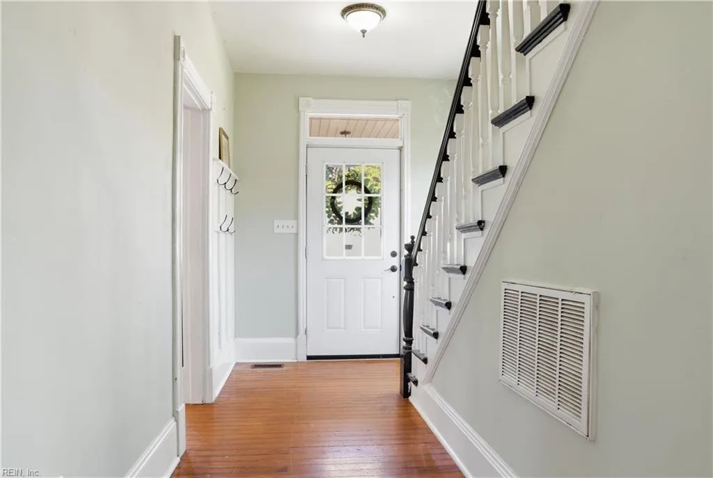 201 Beach RD, HAMPTON VA 23664 thumb 6
