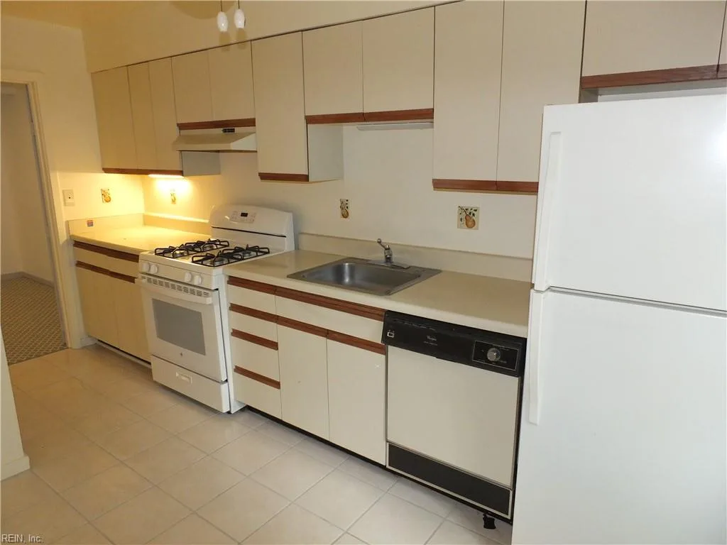9747 Groundhog DR, RICHMOND VA 23235 thumb 11