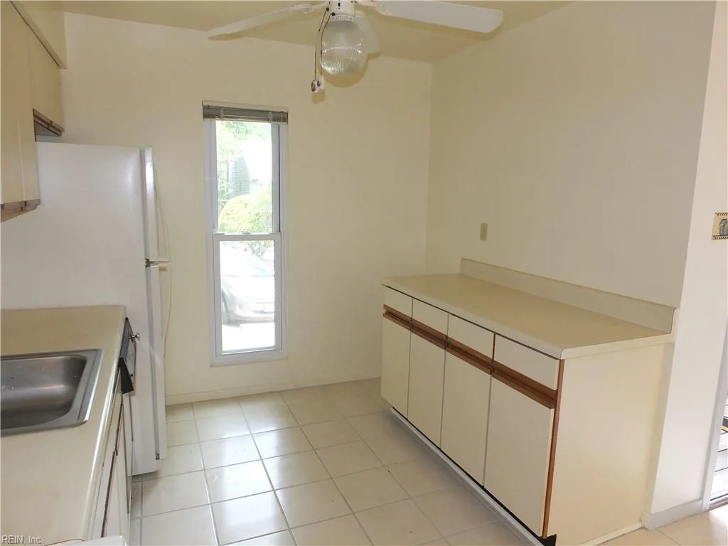 9747 Groundhog DR, RICHMOND VA 23235 thumb 12