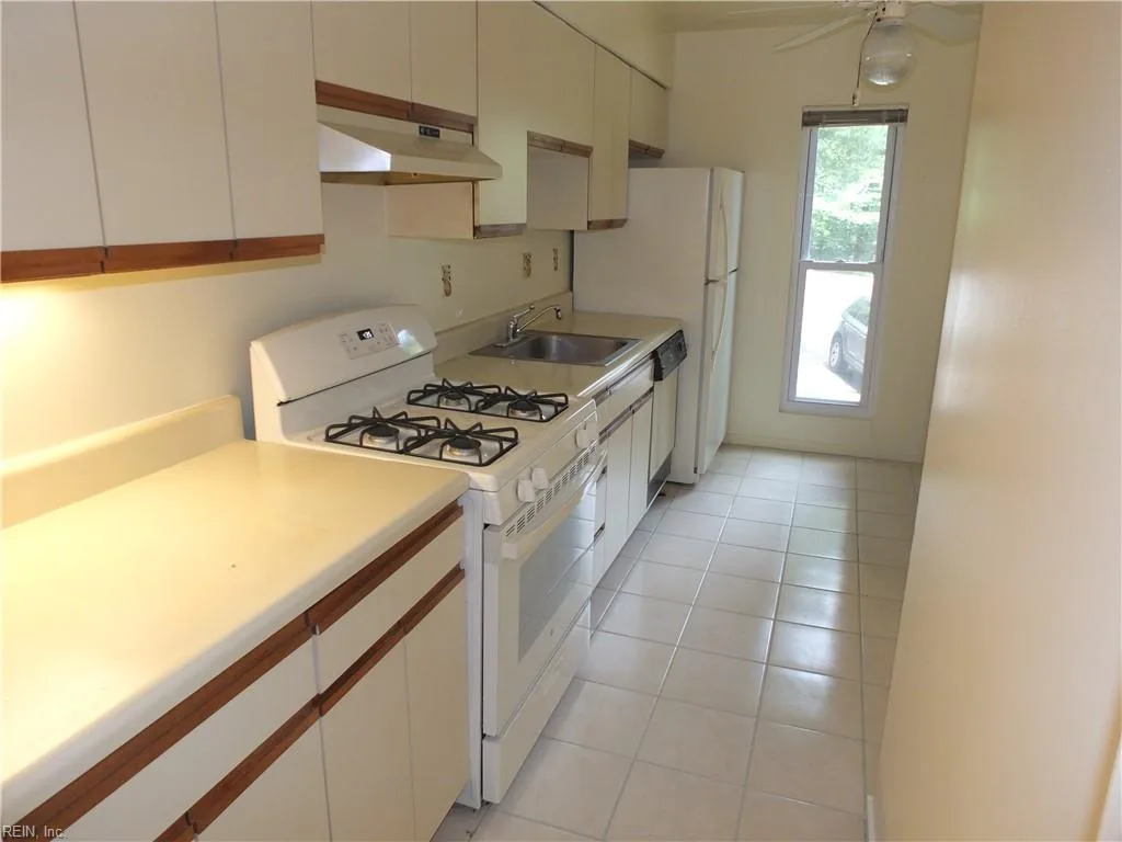 9747 Groundhog DR, RICHMOND VA 23235 thumb 10