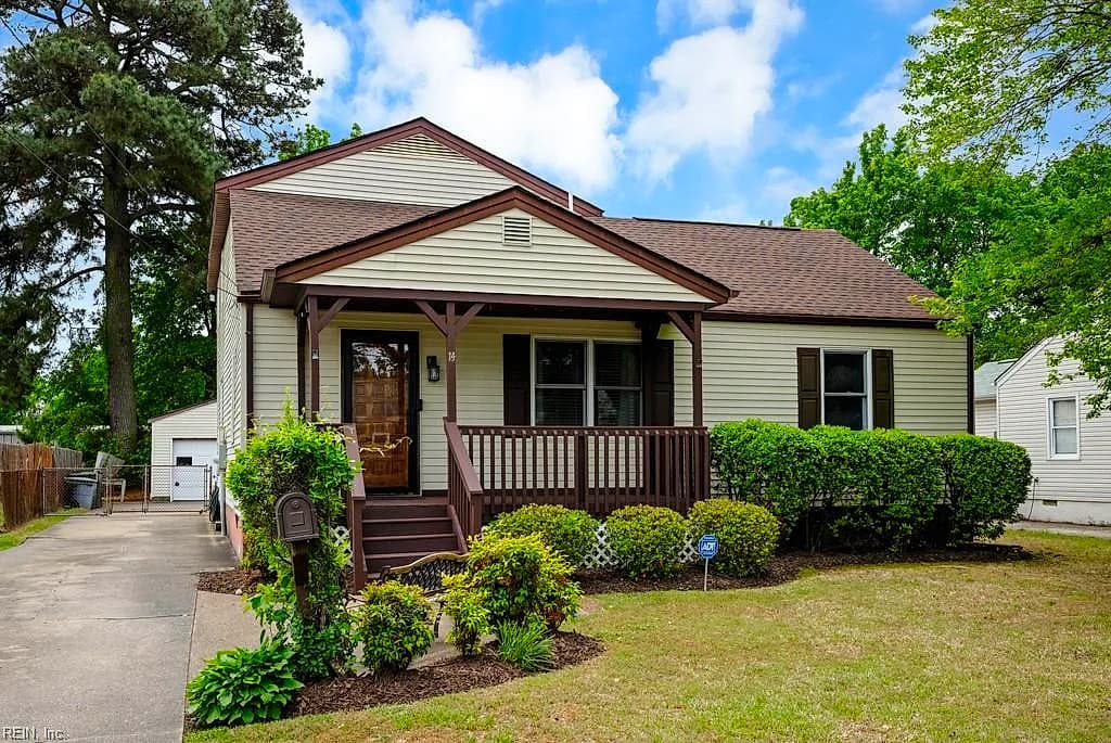 14 Quinn ST, HAMPTON VA 23669 - Main photo