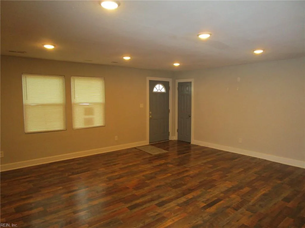 34 W Hygeia AVE, HAMPTON VA 23663 thumb 7