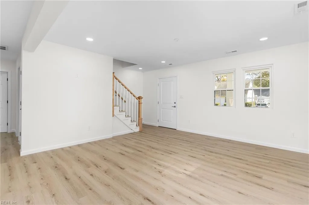 8227 Briarwood CIR, NORFOLK VA 23518 thumb 7