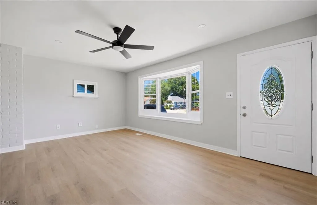 55 Calvary TER, HAMPTON VA 23666 - Photo 5