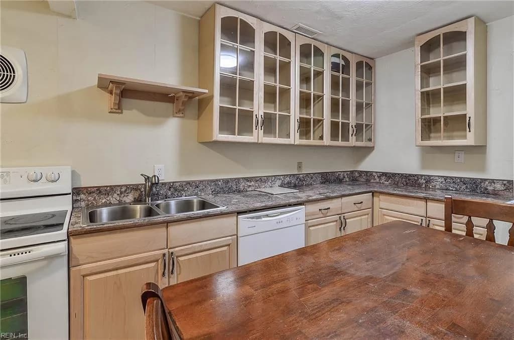 1126 44th ST, NEWPORTNEWS VA 23607 thumb 9