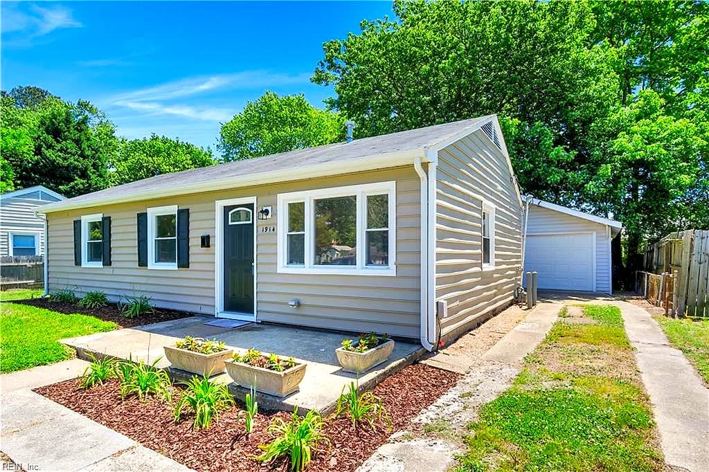1914 Andrews BLVD, HAMPTON VA 23663 - Main photo