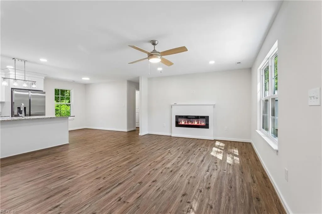 5738 Hickory Fork RD, GLOUCESTER VA 23061 thumb 8