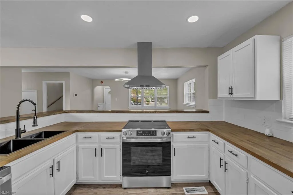 131 Forsythe ST, NORFOLK VA 23505 thumb 7
